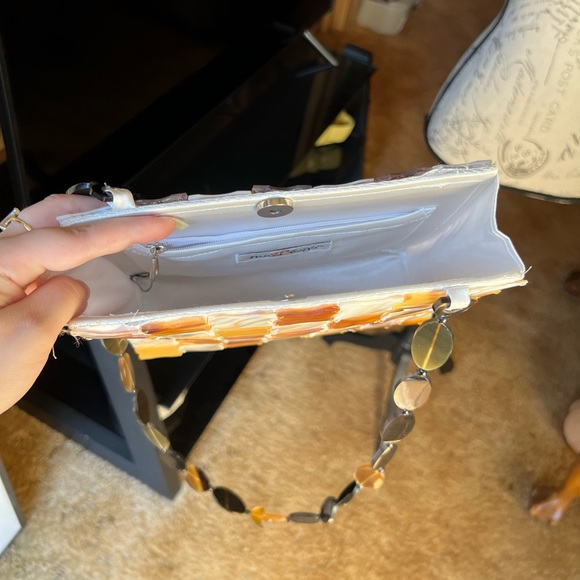 Vintage Mad Bags sea shell 🐚 and mother of pearl sewn squares shoulder purse. - Picture 13 of 17